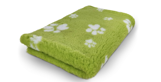 Vetbed Limegr&aelig;nt me&eth; hv&iacute;tum fl&ouml;gum