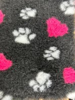 Vetbed Ant/Wht Paws & Cerise Hearts 100